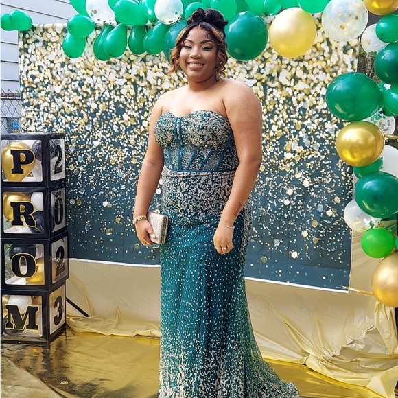 Mori Lee | Dresses | Emerald Green Gold Prom Dress | Poshmark